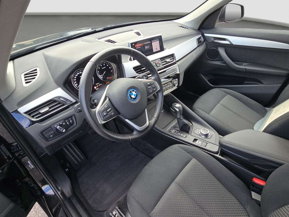 BMW X1 (Bild 10/18)