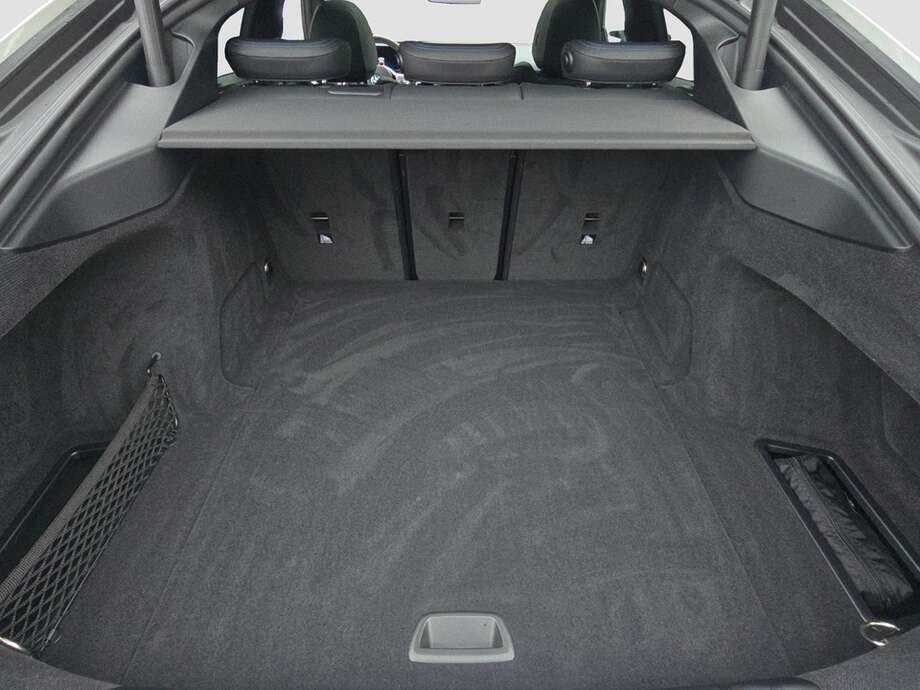 BMW i4 (Bild 15/19)
