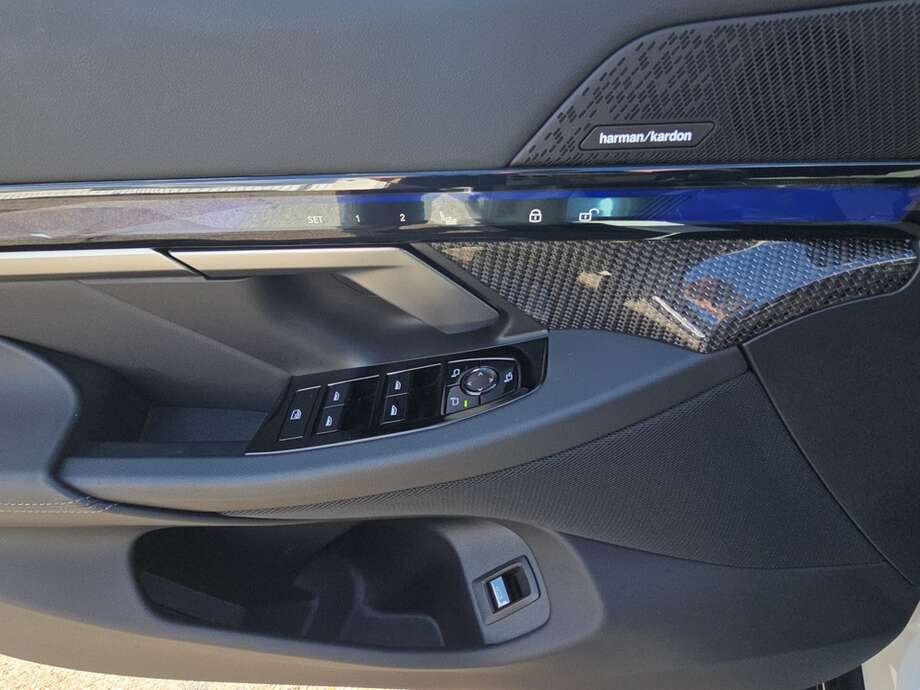 BMW 520 (Bild 18/21)