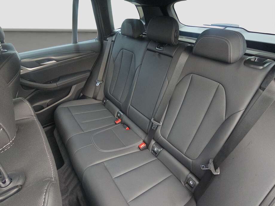 BMW X3 (Bild 16/21)