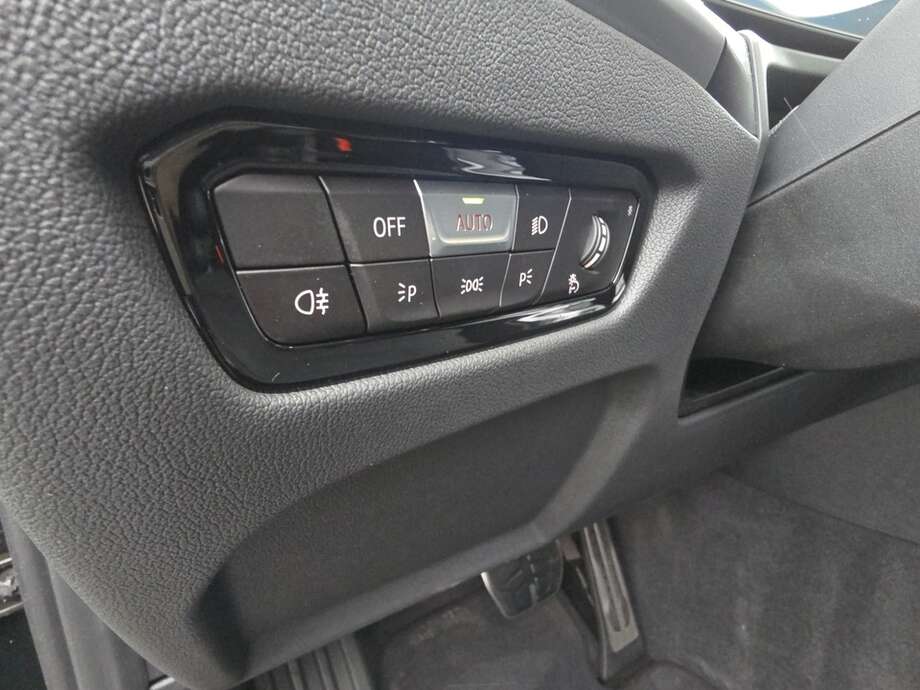 BMW 320 (Bild 17/18)