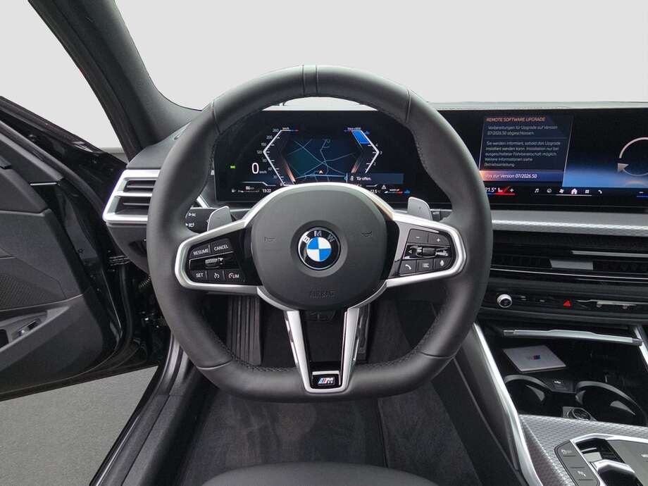 BMW 320 (Bild 12/18)