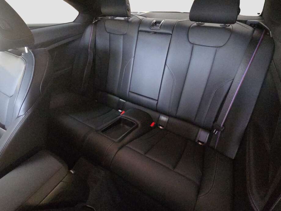 BMW M240i (Bild 14/18)