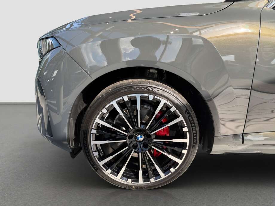 BMW X5 (Bild 9/17)