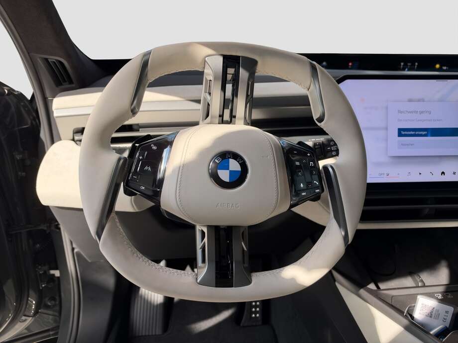 BMW X5 (Bild 12/17)