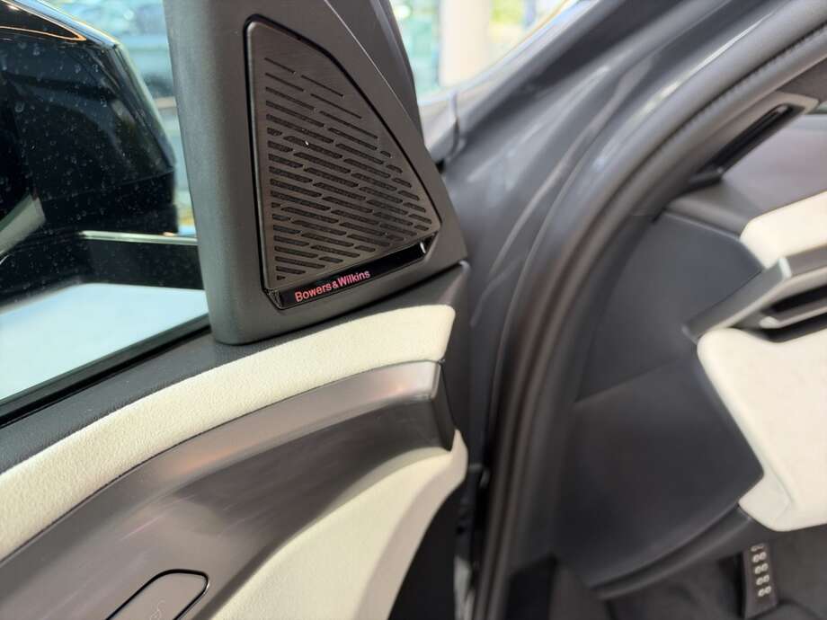 BMW X5 (Bild 16/17)