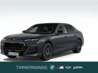 BMW M760 (Bild 1/6)