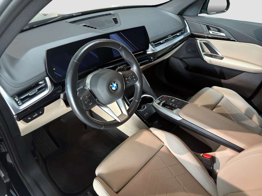 BMW X1 (Bild 12/16)