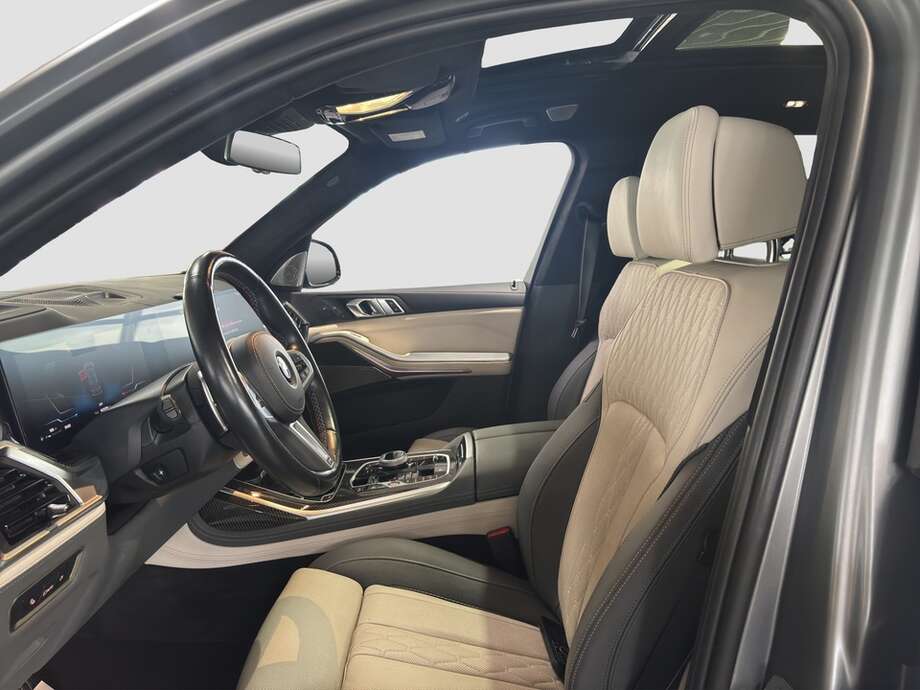BMW X7 M60 (Bild 11/22)