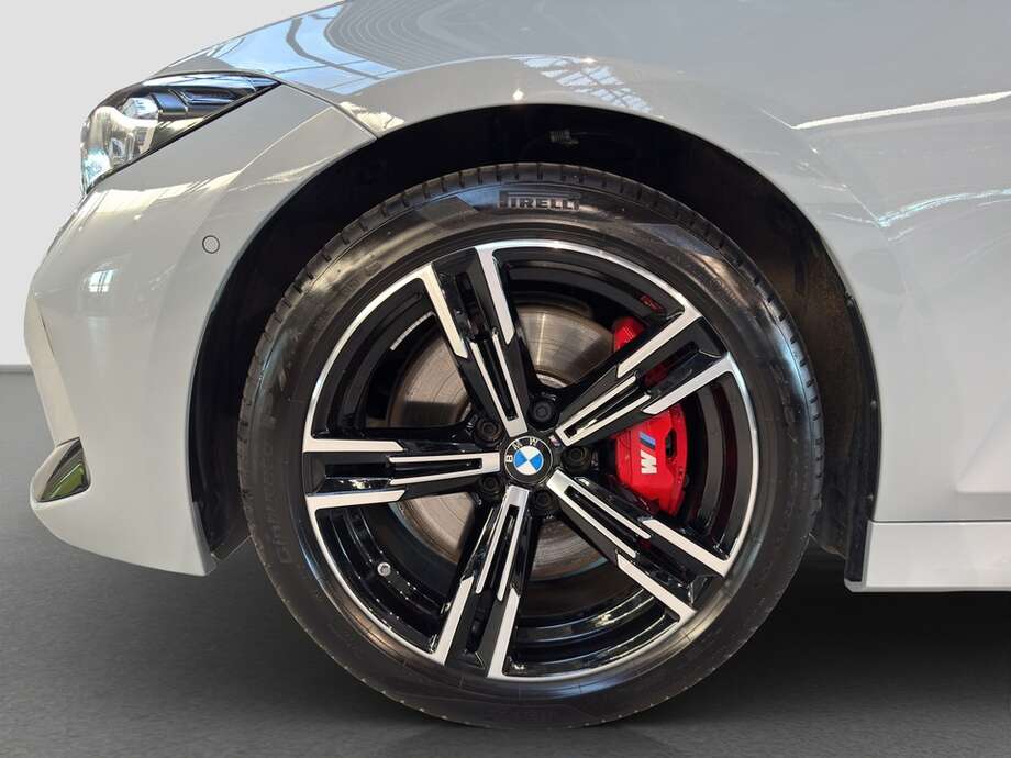 BMW 318 (Bild 10/23)