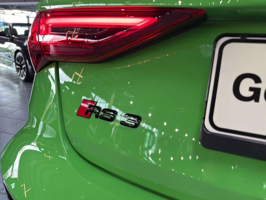 AUDI RS3 (Bild 16/17)