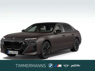 BMW M760 (Bild 1/6)