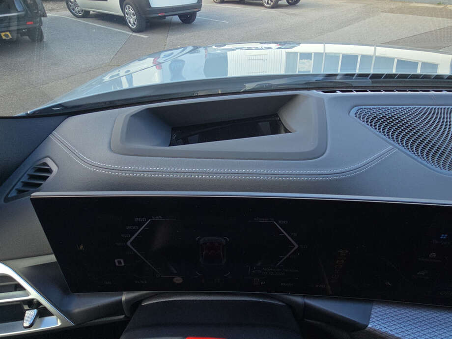 BMW i4 (Bild 18/19)